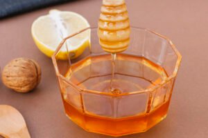close-up-bowl-with-organic-honey